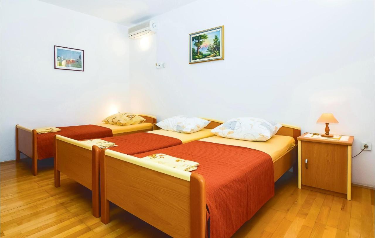 Lovely Apartment In Omis With Kitchenette Zewnętrze zdjęcie
