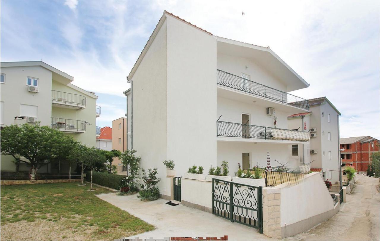 Lovely Apartment In Omis With Kitchenette Zewnętrze zdjęcie